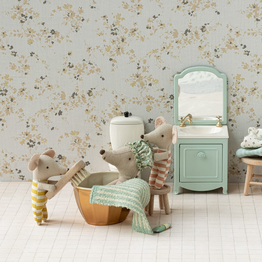 Maileg Big Sister Wellness Mouse Big Sister