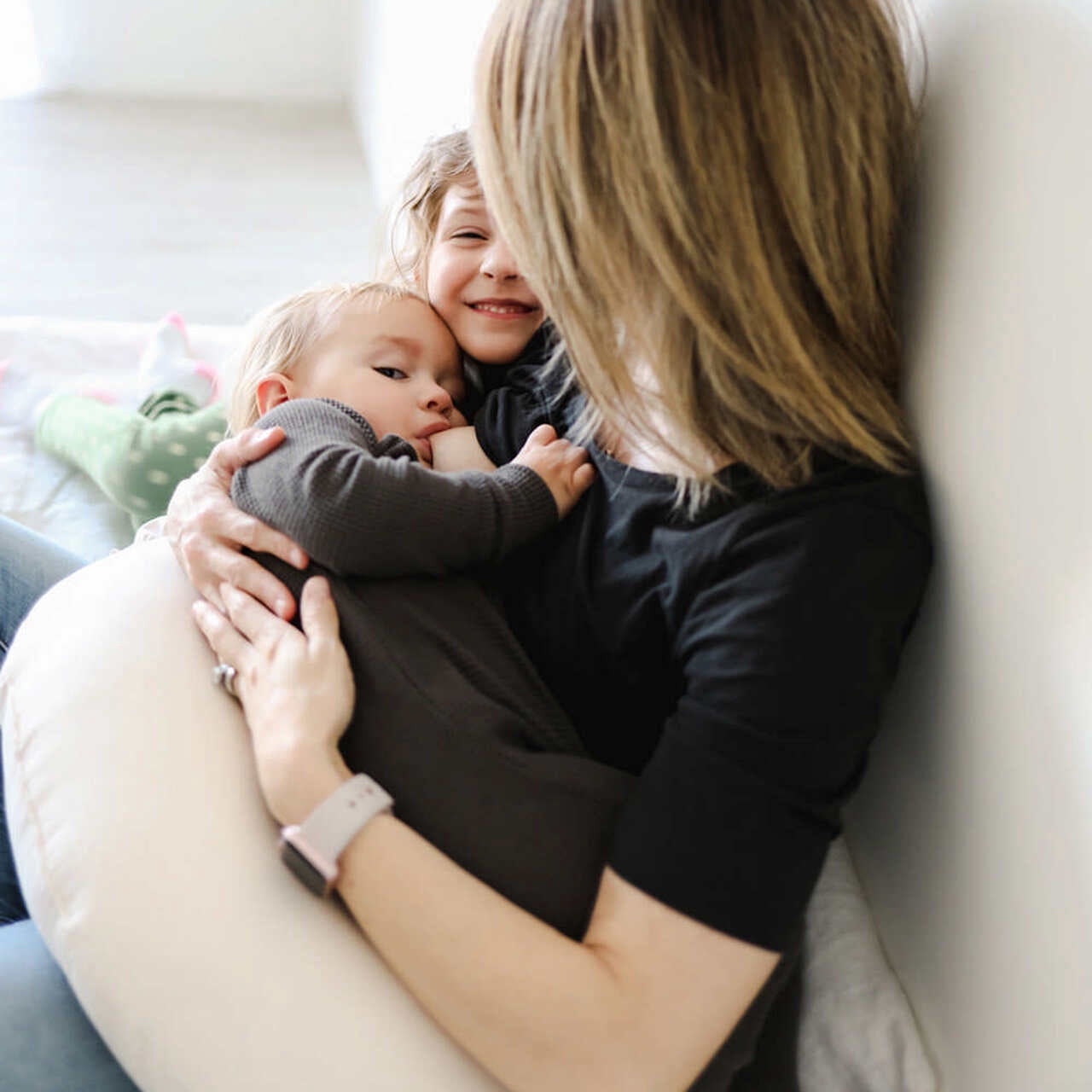 Snuggle Me Feeding & Support Pillow- Natural