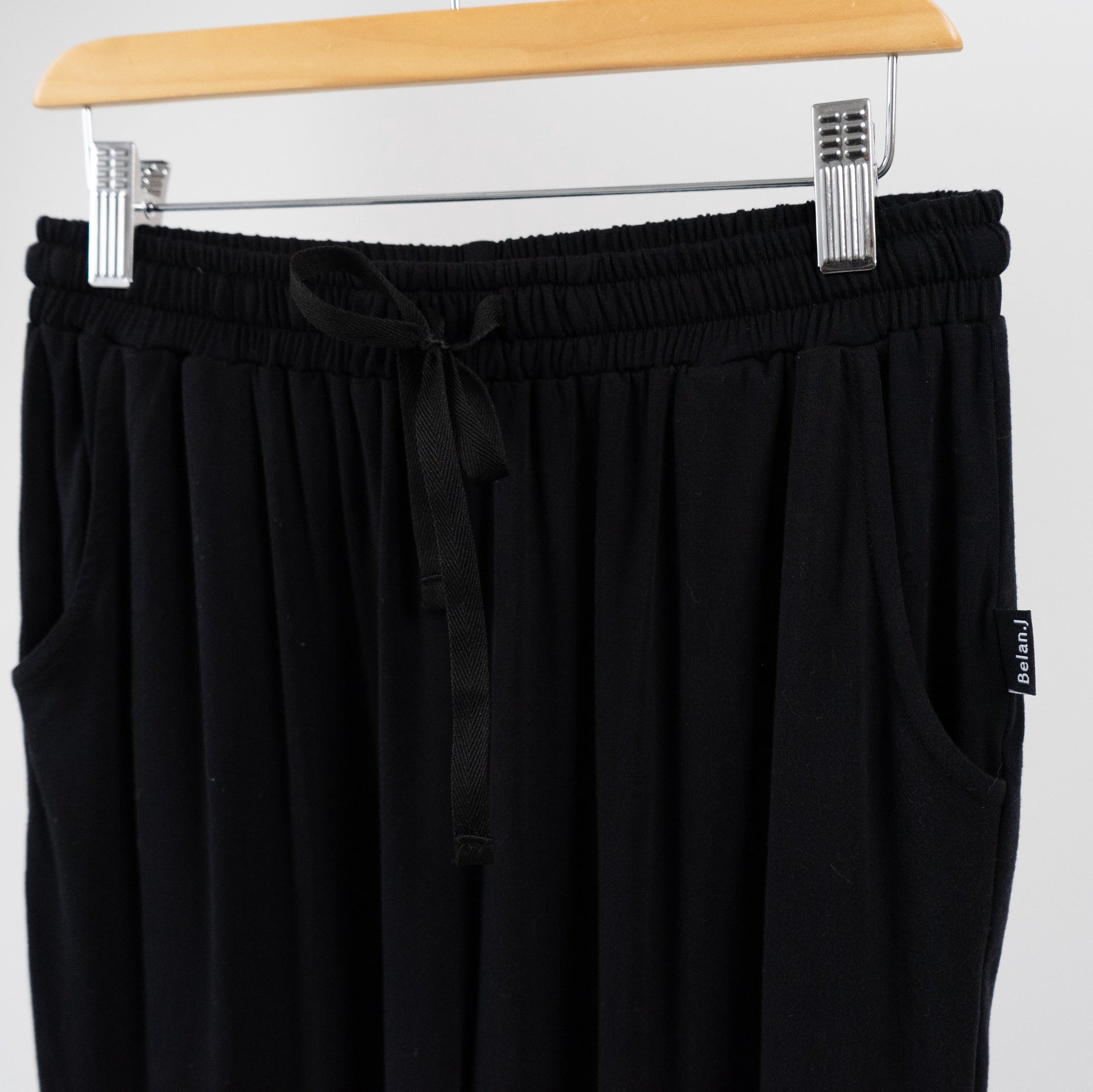 Women's Wide Legged Pants - Raven