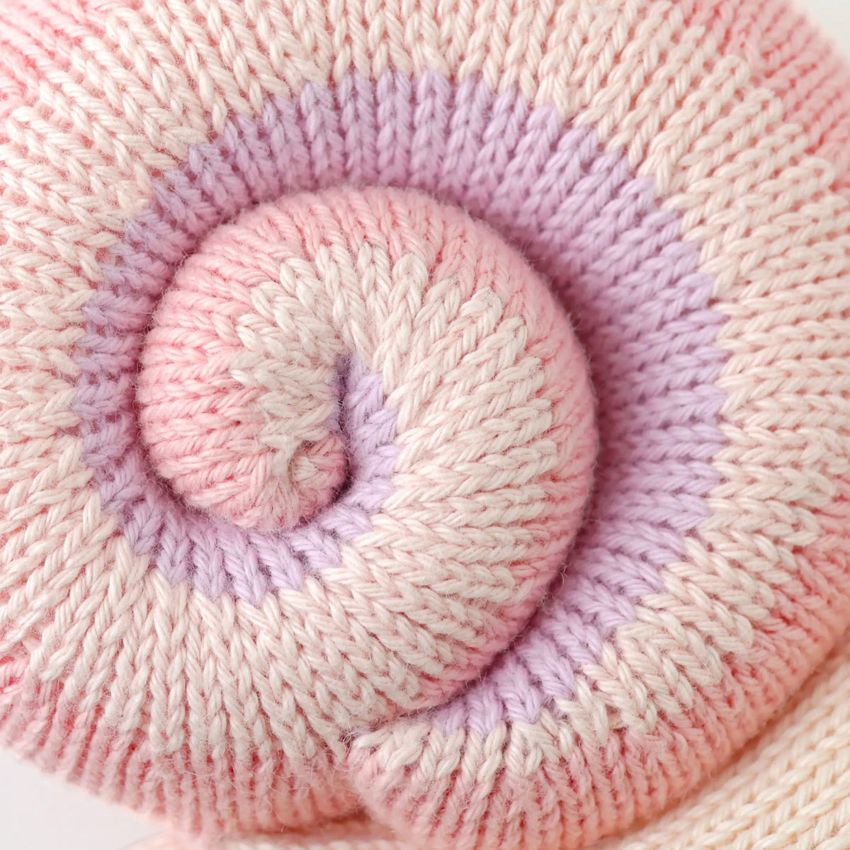 Cuddle + King Baby Snail (Peony)
