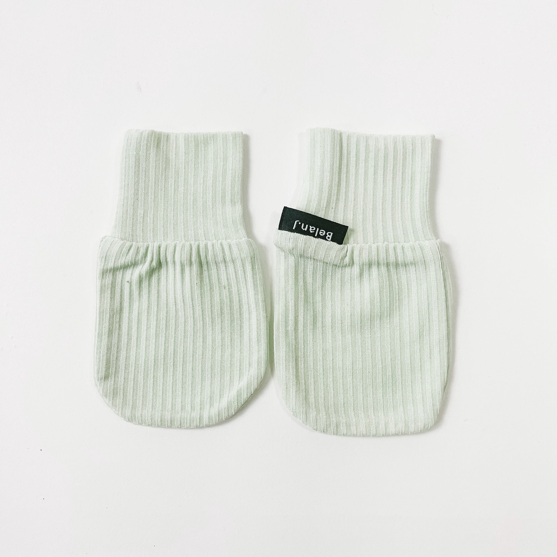 Ribbed Bamboo Non-Scratch Mittens - Meadow Mist