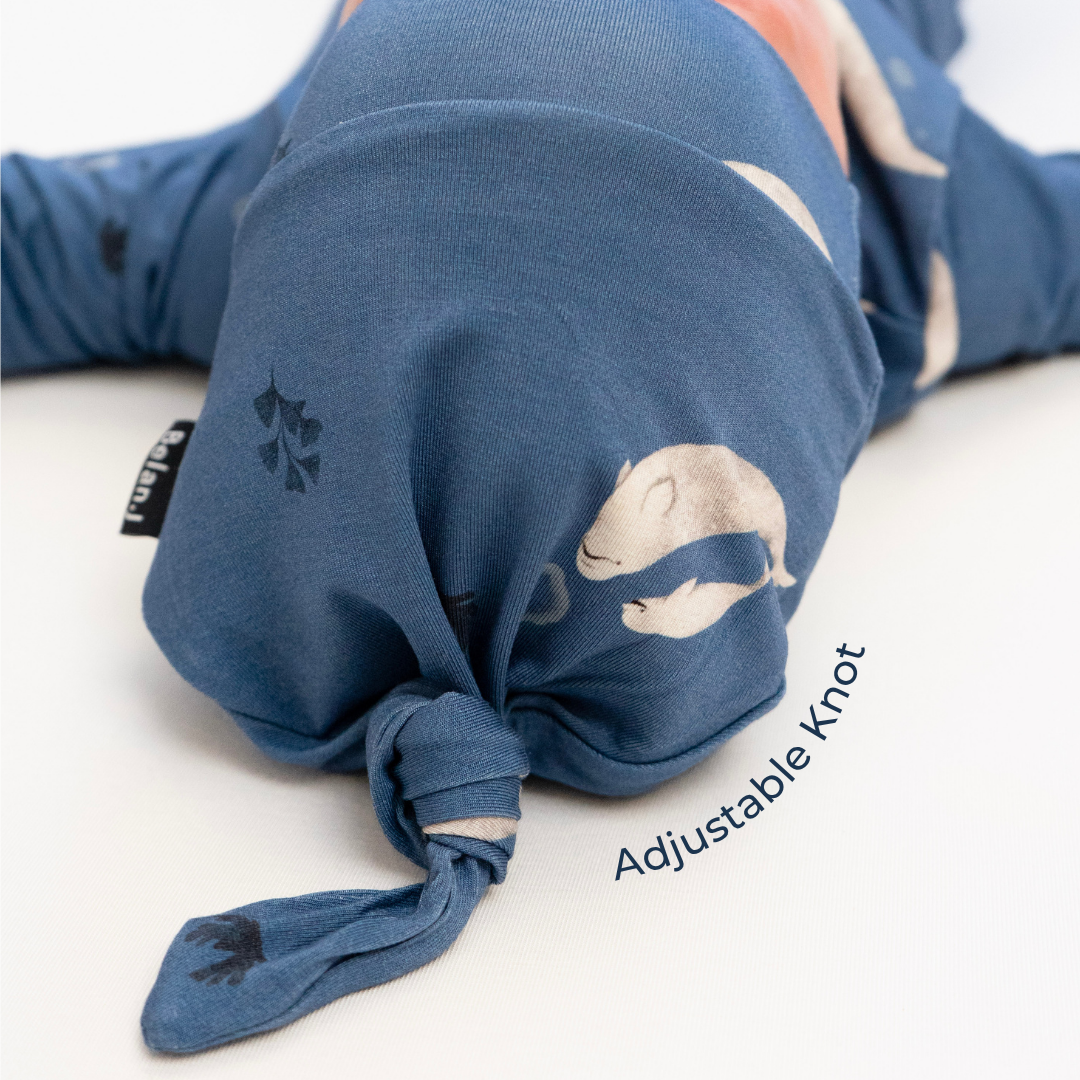 Knotted Hat - Belugas