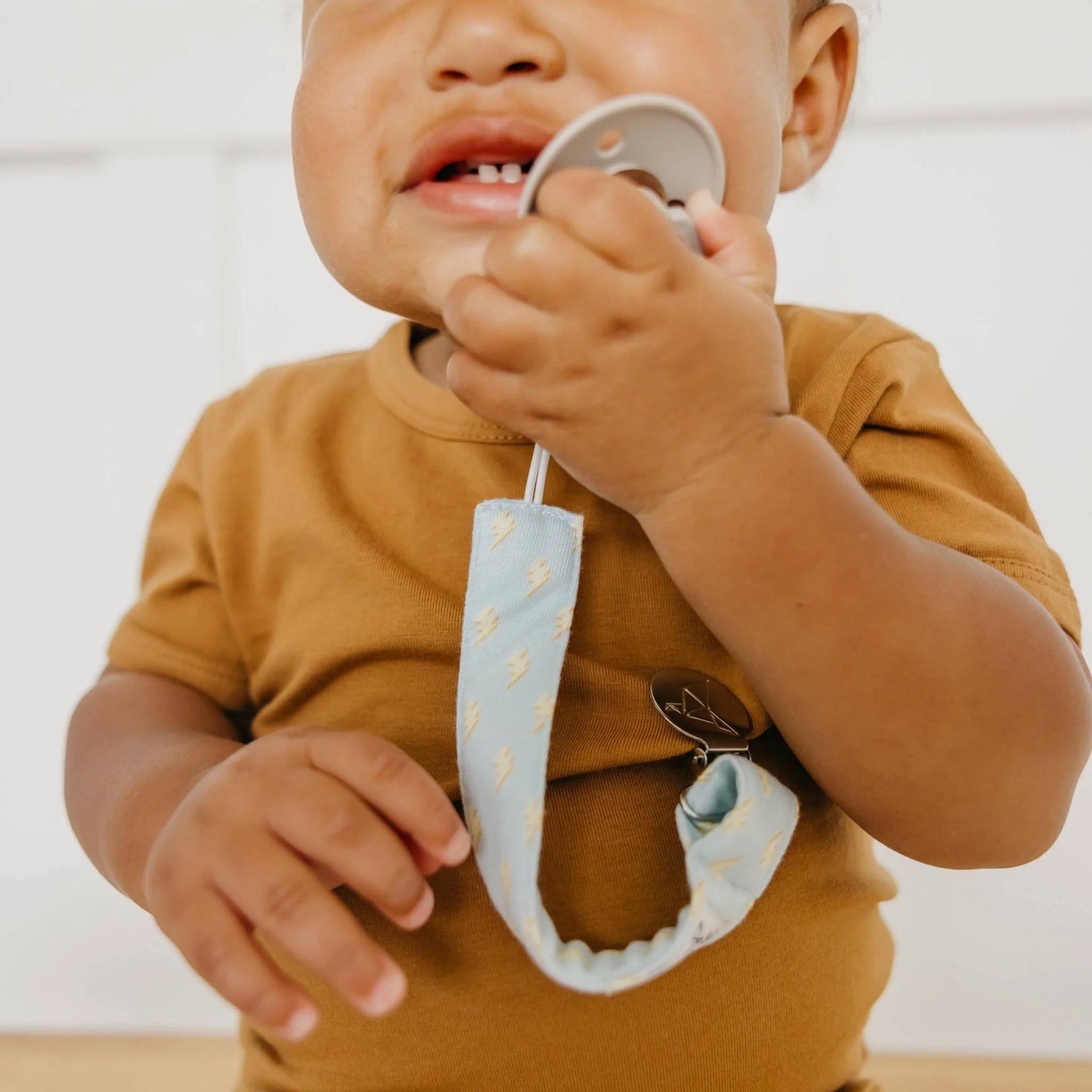 Copper Pearl Binky Clips - Vance