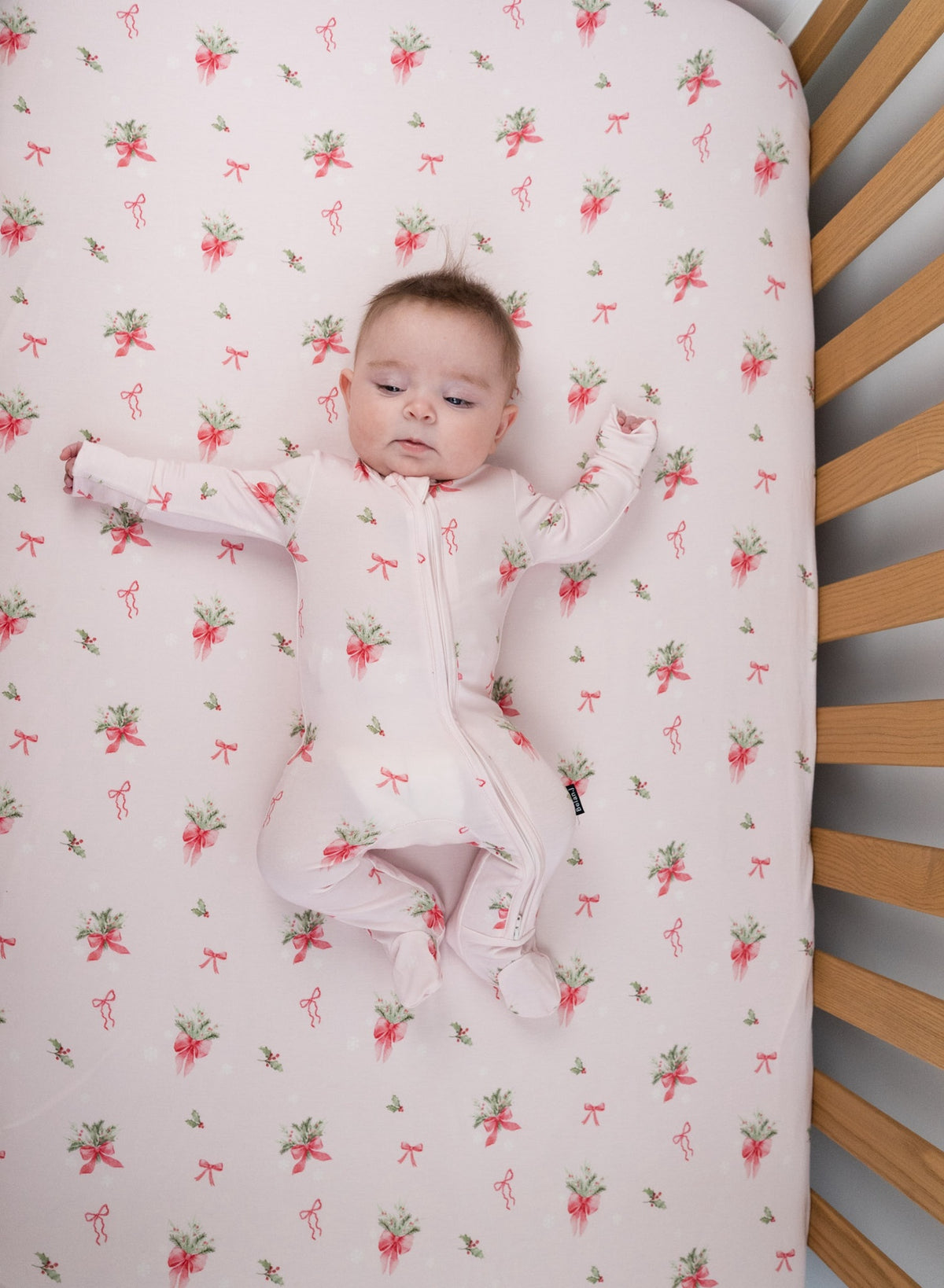 Bamboo Crib Sheet - Pink Bows