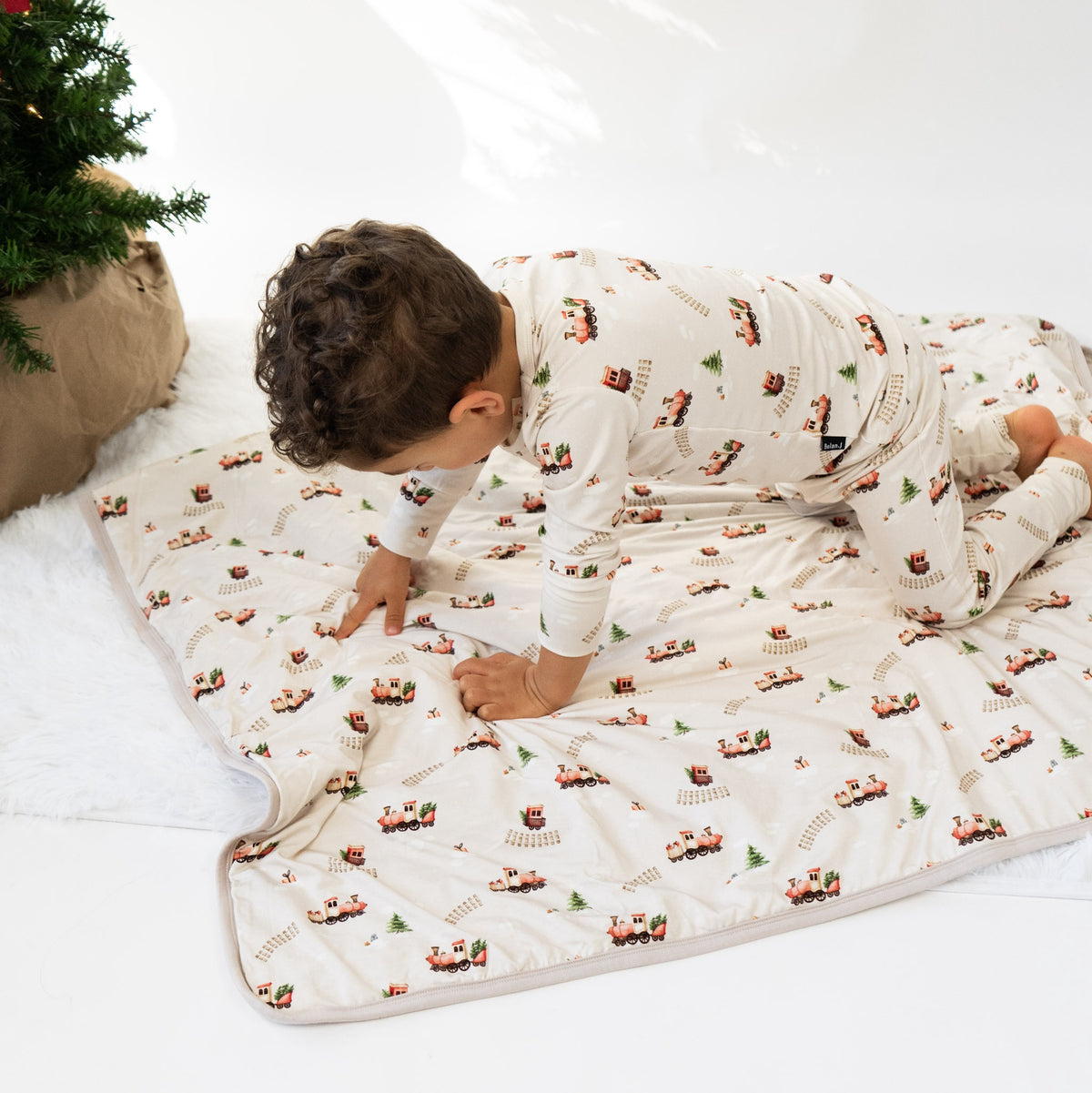 1.0 TOG Child Blanket - Christmas Train / Oat