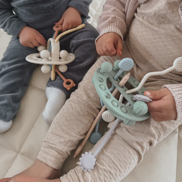 noüka Space Pull Toy