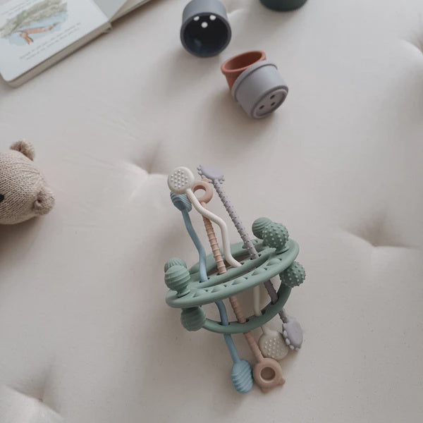 noüka Space Pull Toy