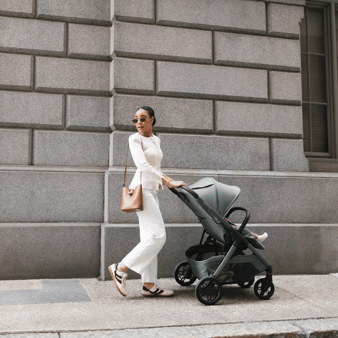 evelyn kona stroller on walkway