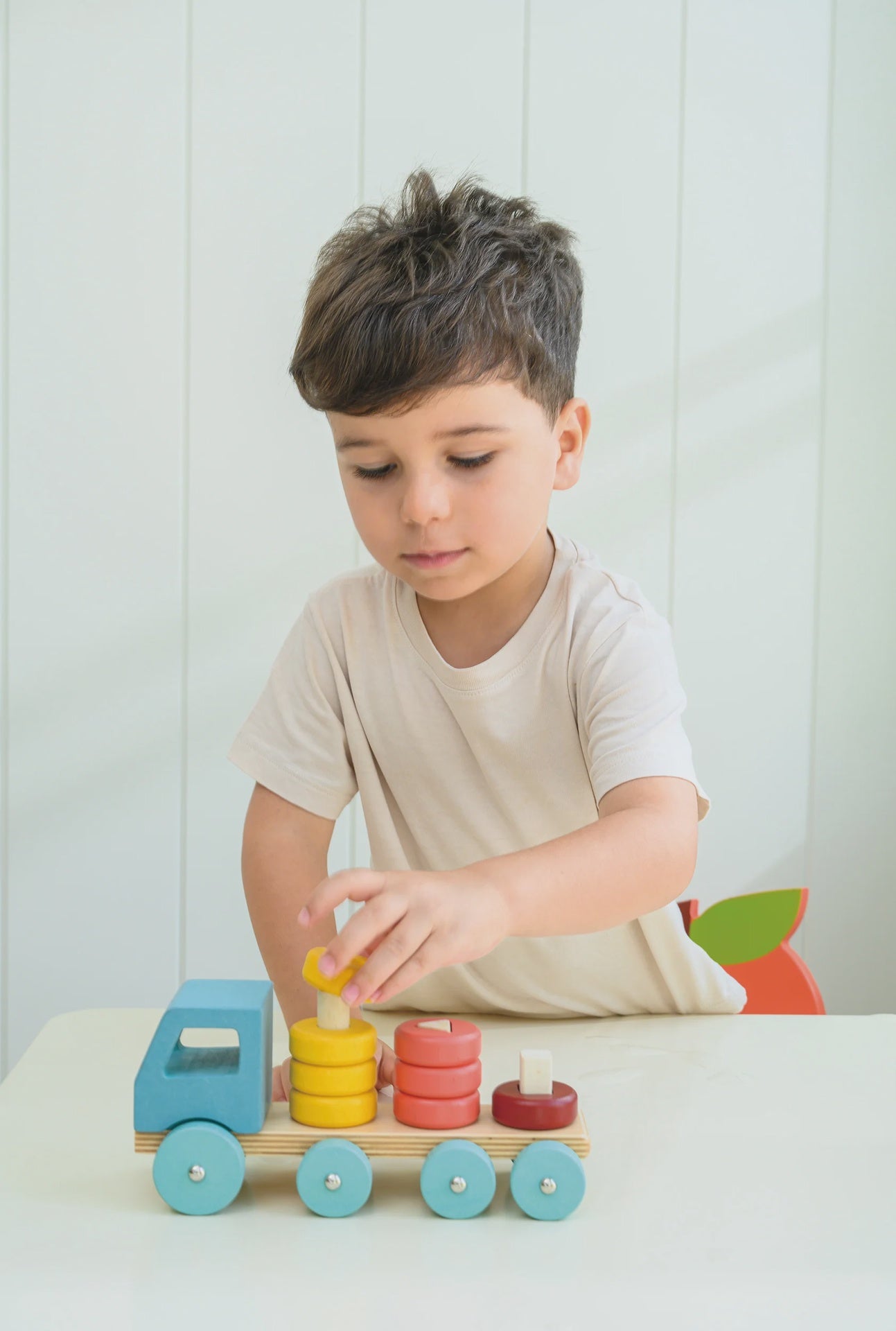 Mentari Stacking Peg Truck