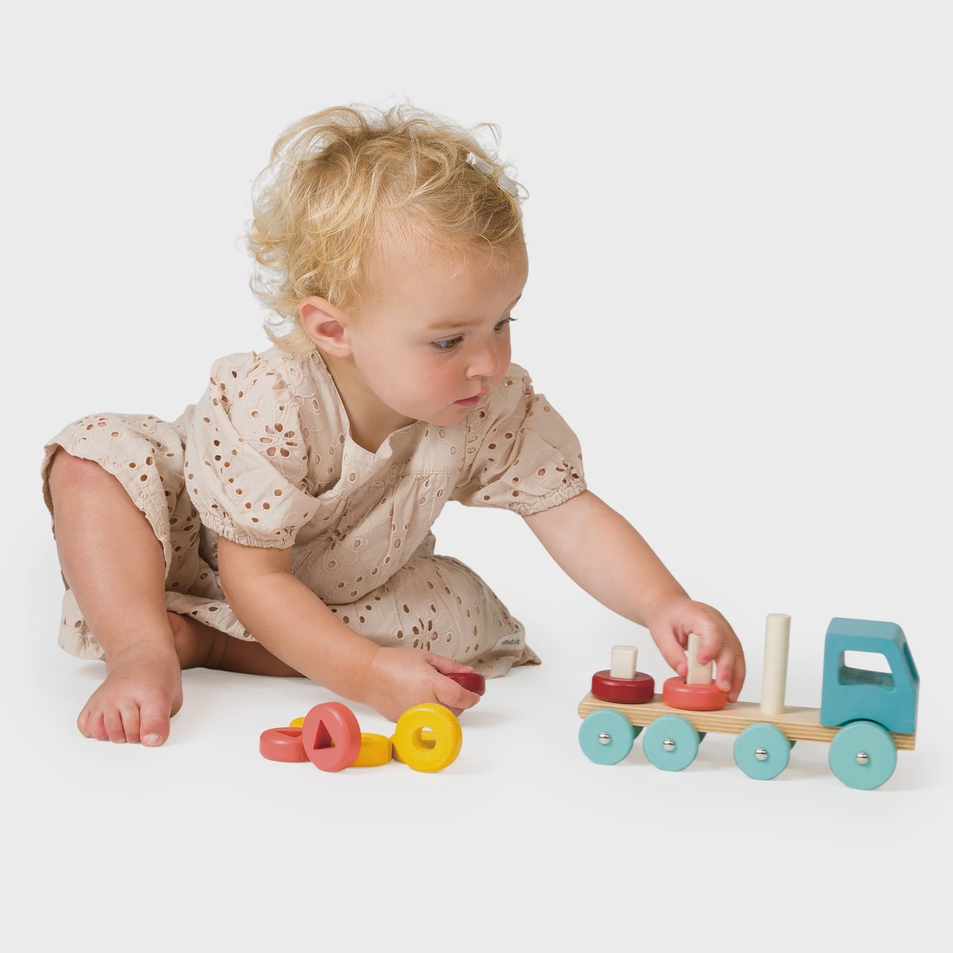 Mentari Stacking Peg Truck