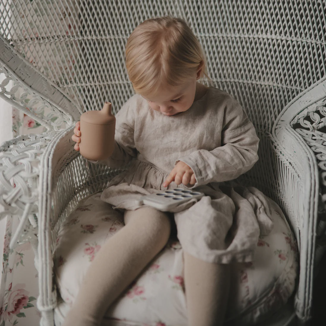 Mushie Silicone Sippy Cup - Natural