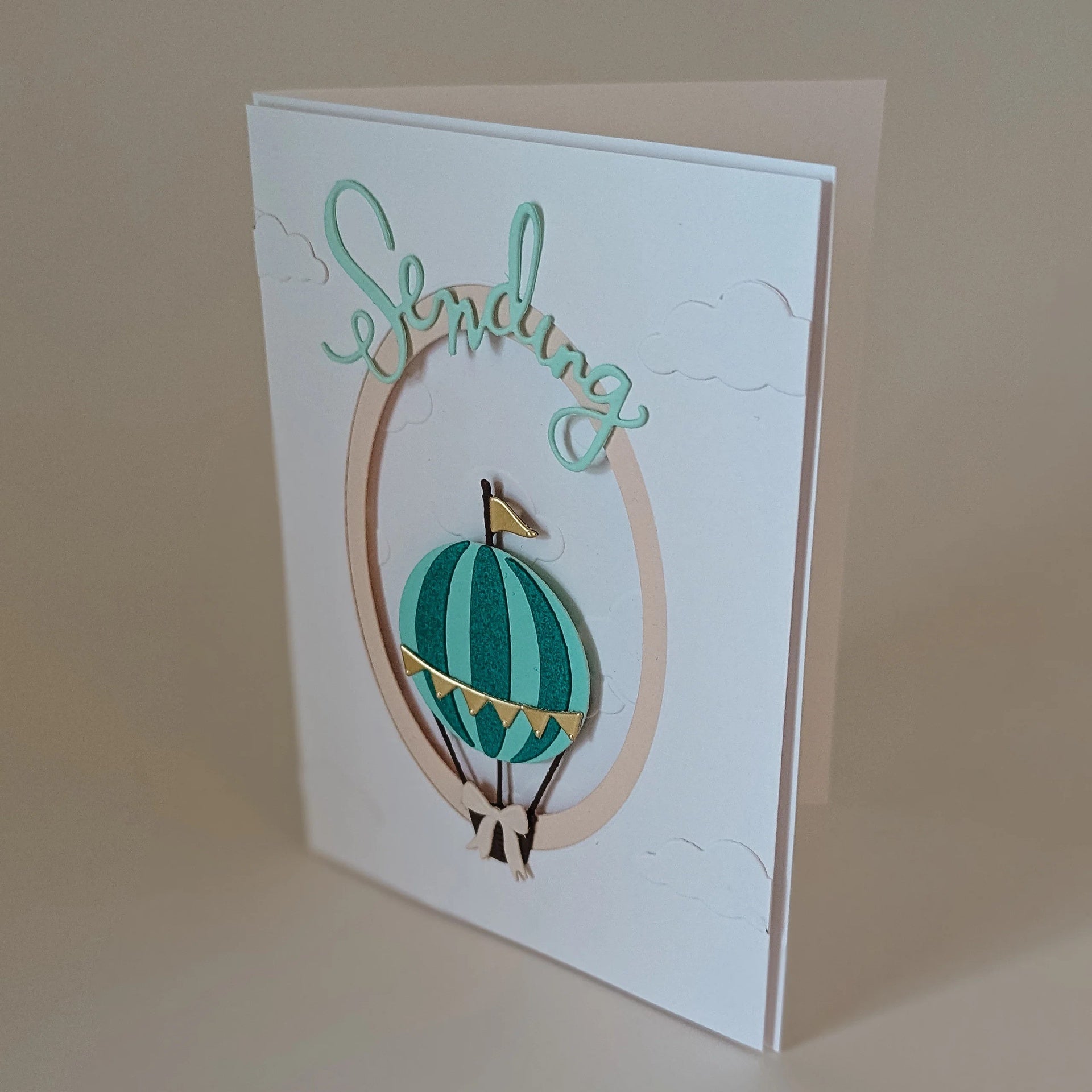 Lovely Paper Design Soaring Birthday Wishes