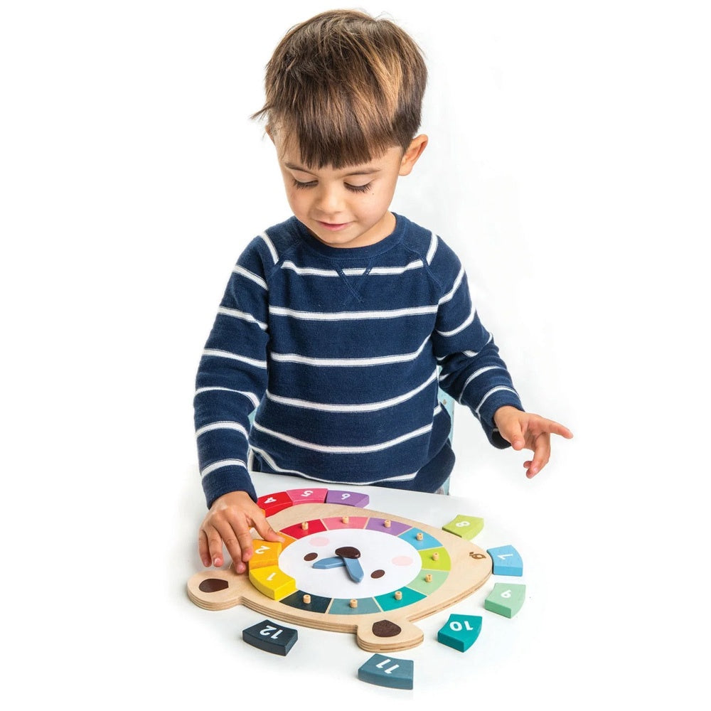 Tender Leaf Bear Colors Clock