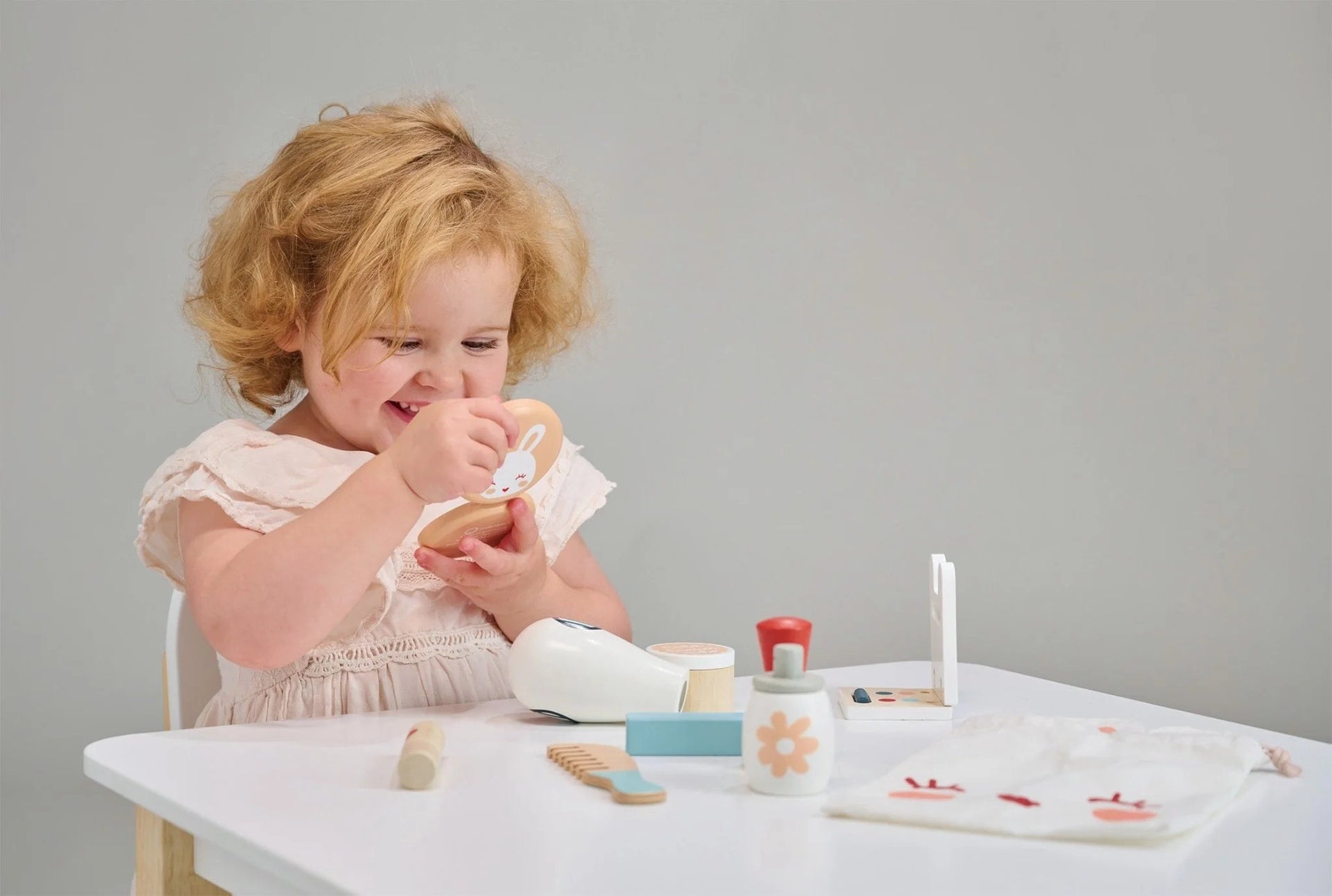 Mentari Bunny Make Up Set