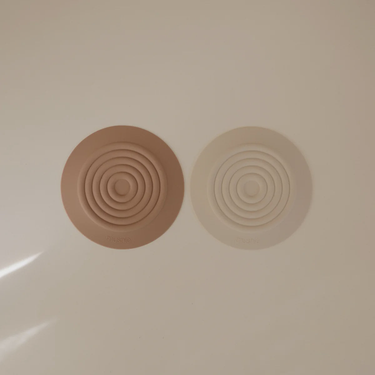 Mushie Silicone Drain Stopper 2 Pack - Natural / Shifting Sand