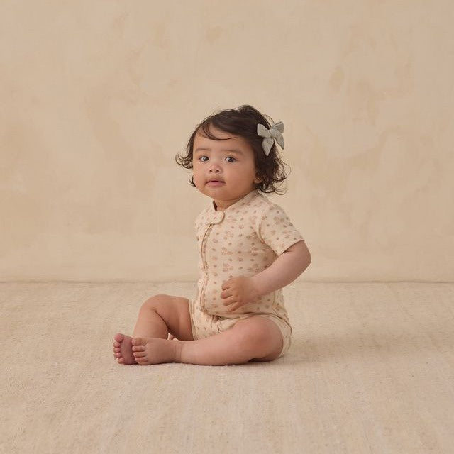 Quincy Mae - Zip Short Sleeve Sleeper - Strawberries