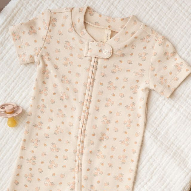Quincy Mae Zip Short Sleeve Sleeper - Strawberries