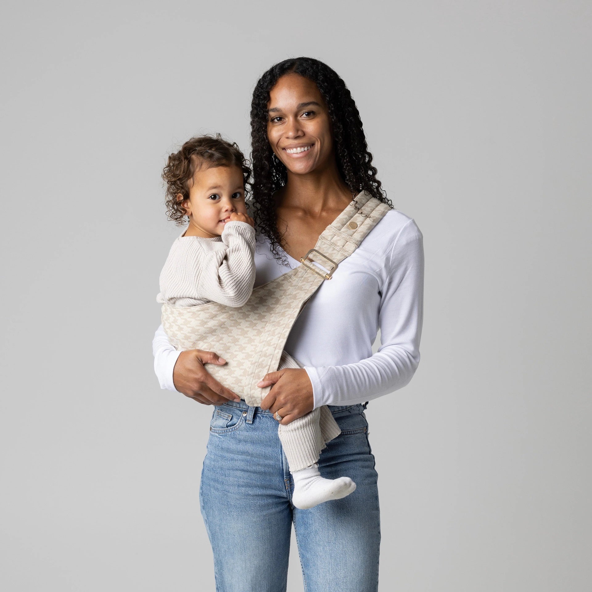 Mabē The Monarch Toddler Sling - Houndstooth